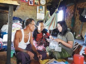 madres infectadas con vih y a sus bebés en Myanmar