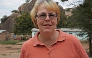 Genbder Injustice, Elizabeth Mach