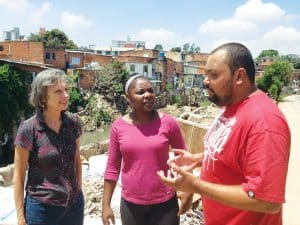 la novicia a Hermana Maryknoll Armeline Sidoine