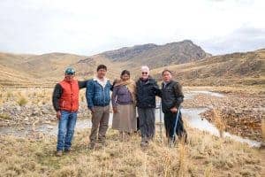 Líderes de Condoraque visitan mina en su localidad