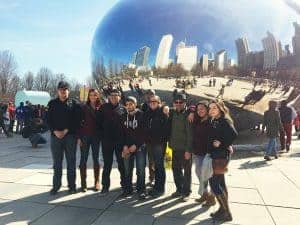 Jóvenes nativos americanos de Montana exploran etapa de cambios, liderazgo y misión en Chicago, Illinois