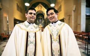 La Sociedad Maryknoll es doblemente bendecida con dos nuevos sacerdotes