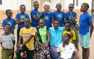 Niños de Tanzania aprenden a ser mentores y ejemplos unos para otros