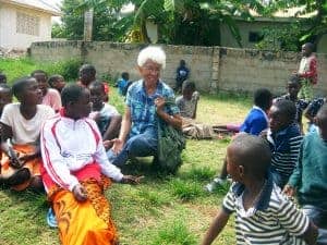 Niños de Tanzania aprenden a ser mentores y ejemplos unos para otros