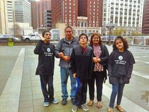 Personas y organizaciones de fe se unen en oración y solidaridad en manifestación de apoyo a inmigrantes indocumentados