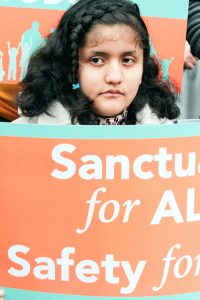 Personas y organizaciones de fe se unen en oración y solidaridad en manifestación de apoyo a inmigrantes indocumentados