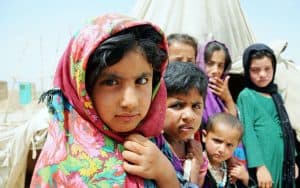 Ex misionero laico Maryknoll trabaja para construir la paz en nación asiática.