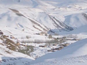 Ex misionero laico Maryknoll trabaja para construir la paz en nación asiática.