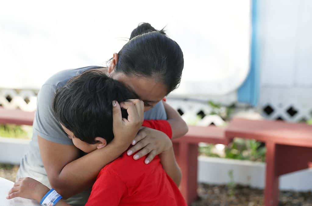 Notas del Director: Lágrimas de una madre inmigrante separada de su hijo