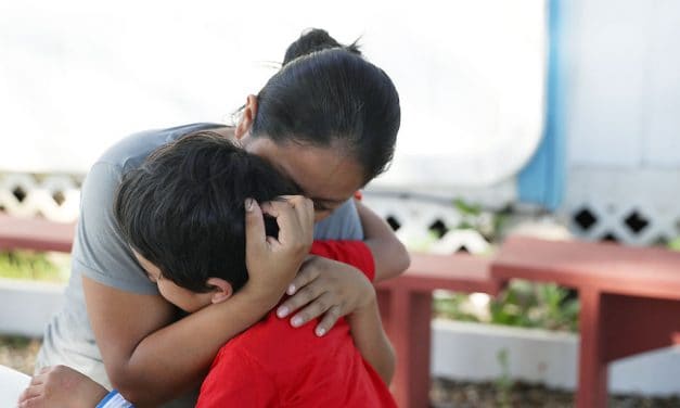 Notas del Director: Lágrimas de una madre inmigrante separada de su hijo