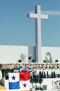 Jóvenes panameños celebra que la siguiente JMJ tendrá lugar en Panamá en enero 2019. (CNS/Polonia)