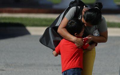 SEPARADOS EN LA FRONTERA: LÁGRIMAS DE UNA MADRE