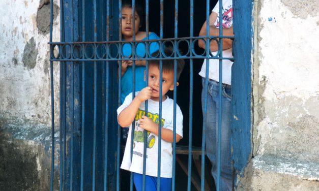 Salvadoreños Desplazados Internamente Encuentran Refugio