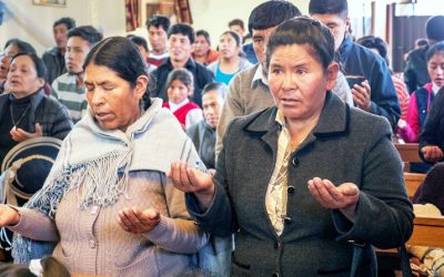 Iglesia viva en el Altiplano de Perú