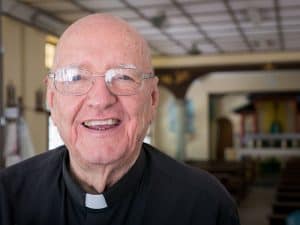 Padre Murray: El misionero octogenario se siente bendecido de poder dedicar su vida a hace la labor de Dios en Taiwán. (Nile Sprague/Taiwán)