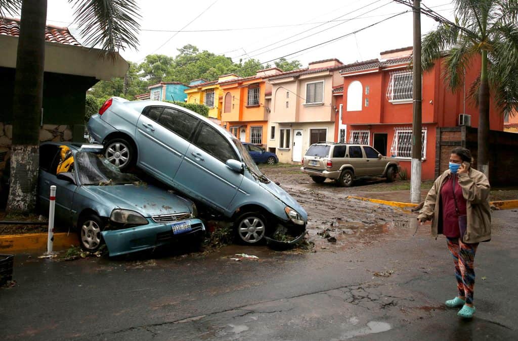 Centroamérica, batallando COVID, ahora enfrenta efectos de fuertes tormentas