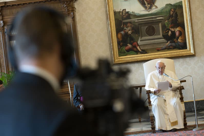 La Oración es una ‘Lucha’ con Dios, Dice el Papa en Audiencia