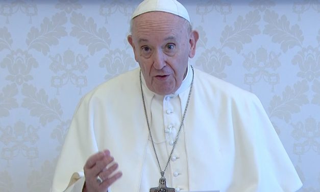 Papa: Cristianos deben interceder por, no condenar, a otros