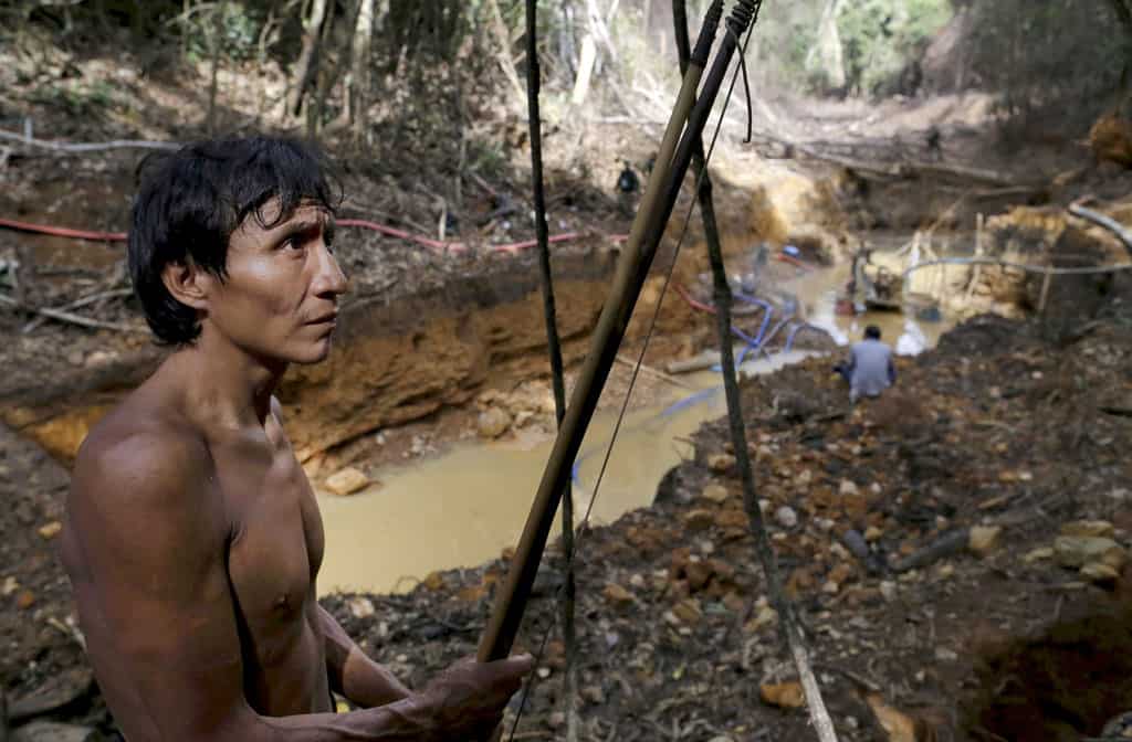 Yanomamis de Brasil le piden a OEA ayuda para sacar a mineros y COVID-19