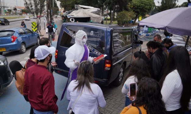 ‘Traumática Forma de Decir Adiós’: Funerales en Carreteras de Colombia