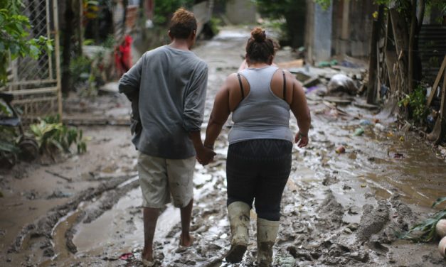 MUNDO: Dos devastadores huracanes azotaron Centro América