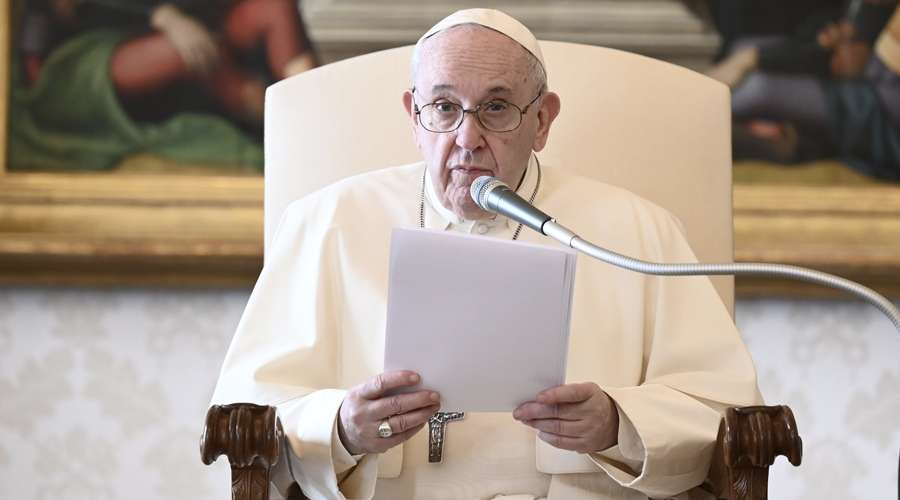 Papa Francisco: La Misa no puede ser “solo escuchada” como si fuéramos espectadores