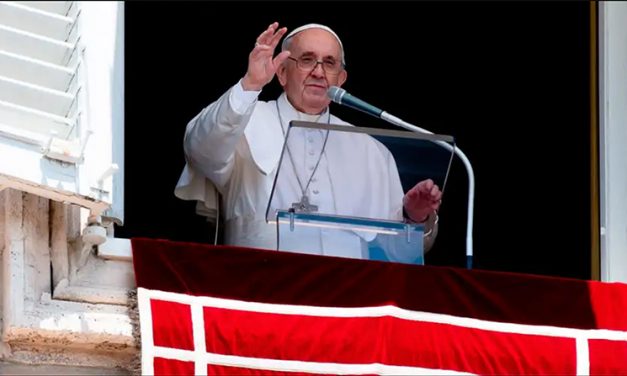 El Papa advierte contra la tentación de una fe idolátrica y “milagrera”