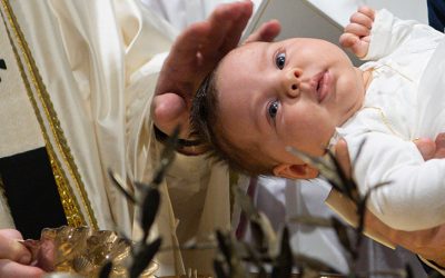 Papa: Cuiden la identidad cristiana que los niños reciben en el bautismo