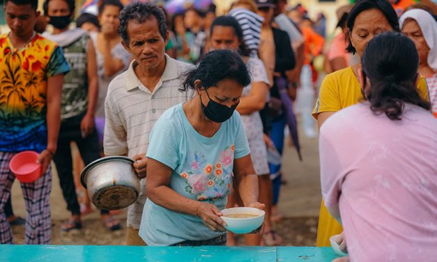 El Papa envía 200 mil euros a Filipinas y a migrantes entre Polonia y Bielorrusia