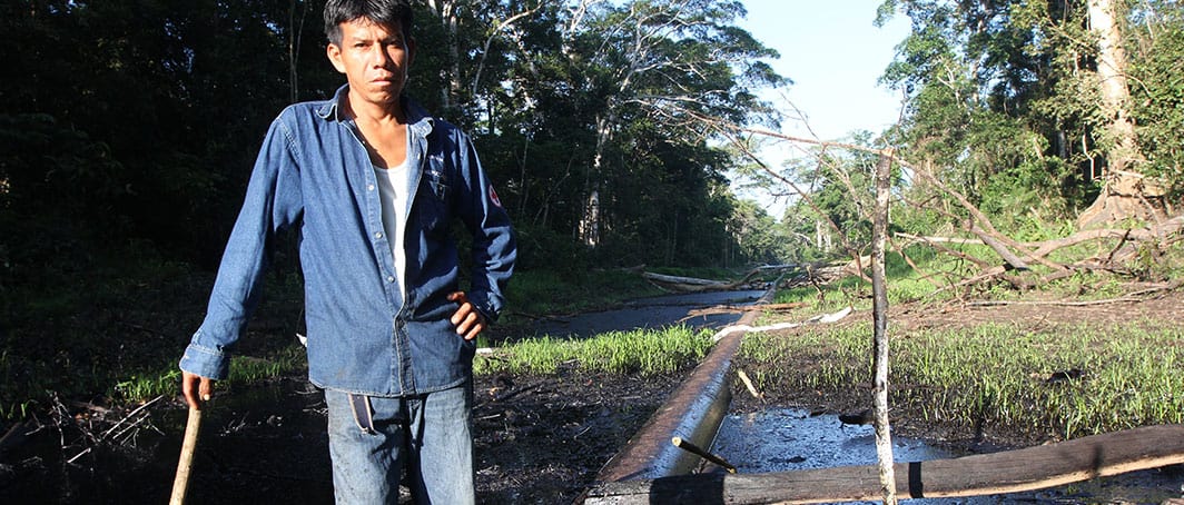 Derrames de petróleo unen parroquias con misas en Lima, Amazonía peruana