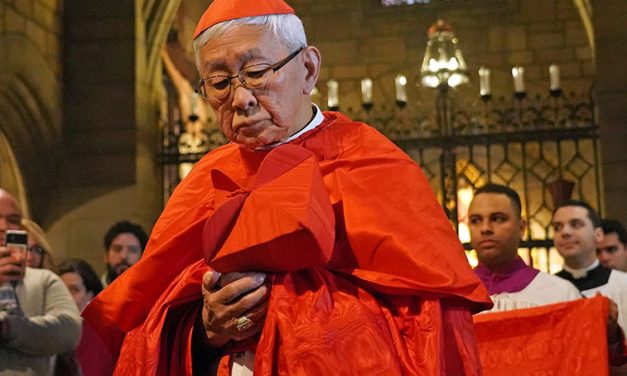 Gobierno chino libera al Cardenal Zen tras presión internacional
