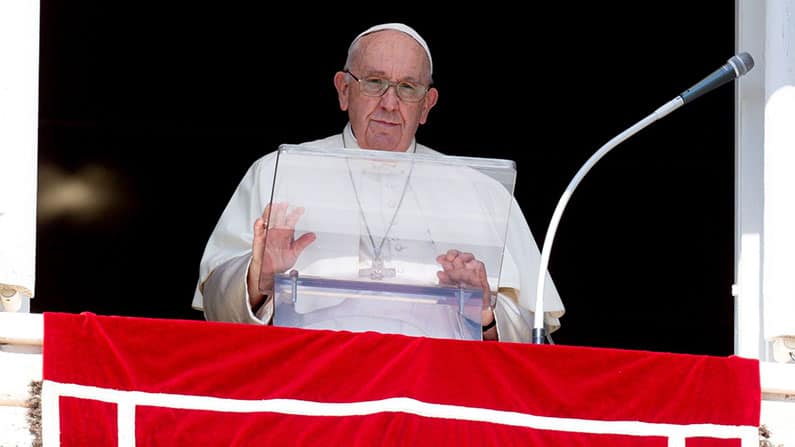 Papa Francisco pide a Putin que detenga la “espiral de violencia y muerte” en Ucrania