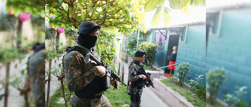 Informe: Ataque a pandillas produce abusos en El Salvador