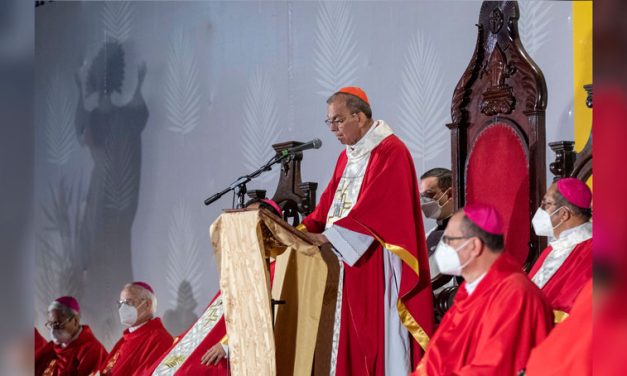 Cardenal salvadoreño recuerda en libro momentos duros de su episcopado, Romero