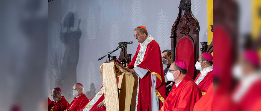 Cardenal salvadoreño recuerda en libro momentos duros de su episcopado, Romero