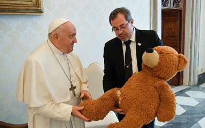 El Papa recibe “regalo simbólico” de Ucrania