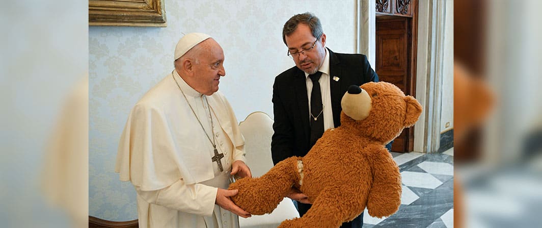 El Papa recibe “regalo simbólico” de Ucrania