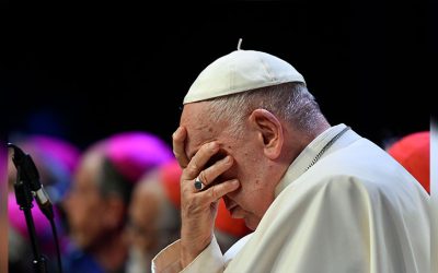Papa en Marsella critica indiferencia ante migrantes