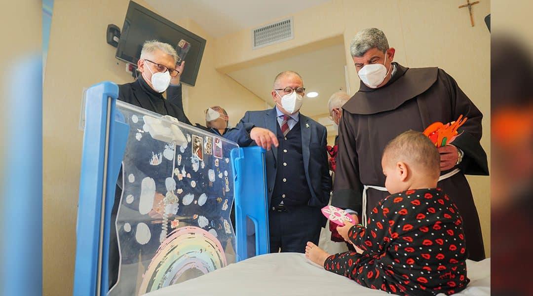 El “hospital del Papa” Bambino Gesù acoge a niños heridos de la guerra en Gaza