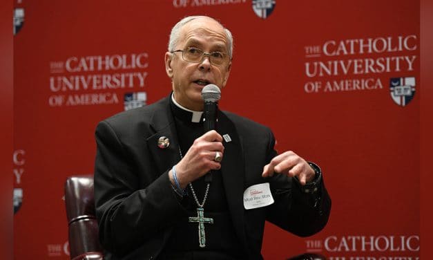 El obispo Seitz pide un trato más cristiano y caritativo para los migrantes