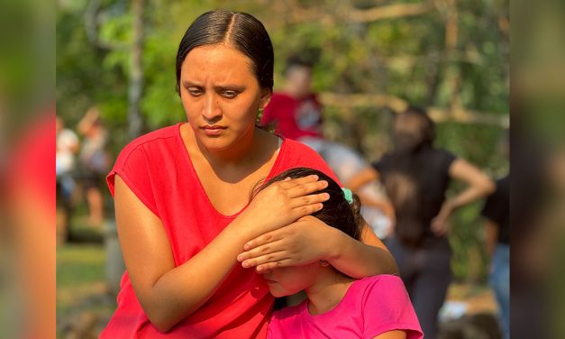 En El Salvador, la memoria histórica une a generaciones para evitar el pasado de violencia