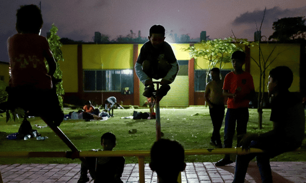 Presuntos abusos a niños inmigrantes en albergues financiados por EE.UU.