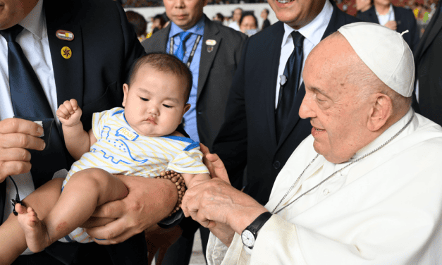 El Papa en Singapur: El amor es lo que construye y perdura