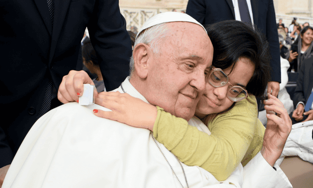 Papa en audiencia: El Espíritu Santo nos hace artesanos de la unidad