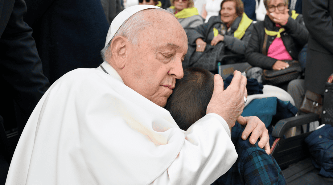 El Papa insta a los cristianos a cultivar con alegría los frutos del Espíritu