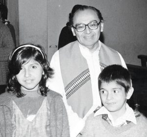 Para el Padre Gustavo Gutiérrez, el punto de inicio de su Teología de la liberación fue su labor pastoral con los pobres y marginados en Perú. (Lawrence Rich/Archivos de la Misión Maryknoll)