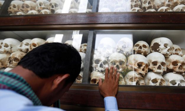 Iglesia acompaña a camboyanos 50 años después de genocidio por Jemeres Rojos