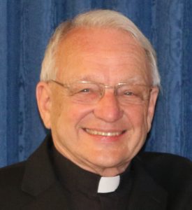 Padre Maryknoll Lance Nadeau, M.M.