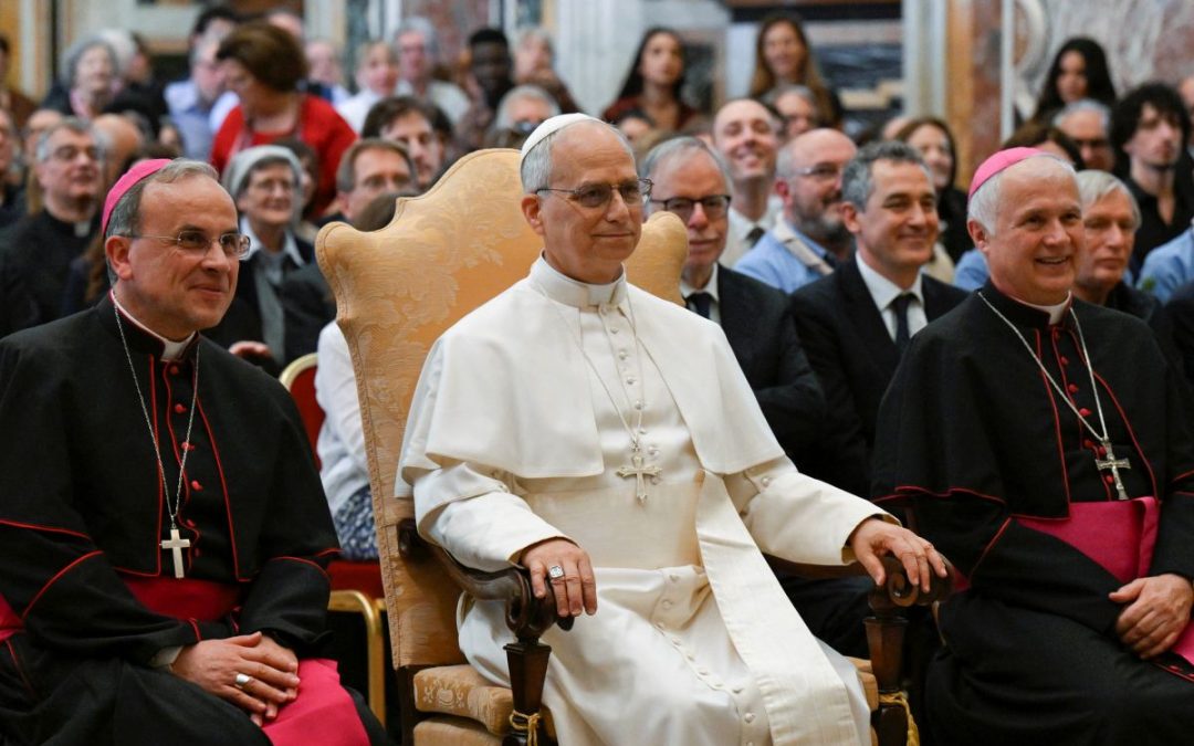 Papa urge búsqueda de la paz desde la no violencia