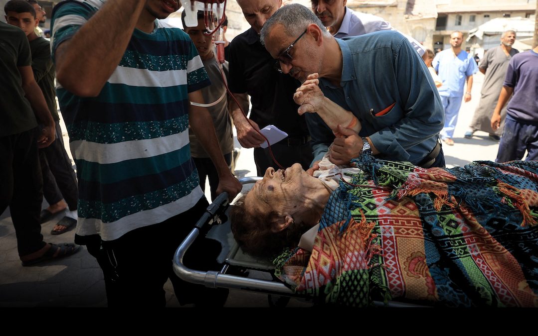 Ataque a la única iglesia católica en Gaza, párroco entre los heridos